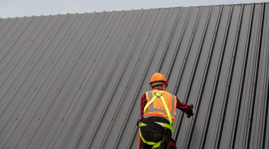 Expert Emergency Roof Repairs services in Henderson, IL